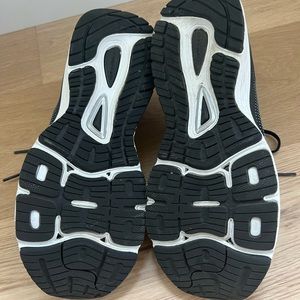 New Balance 880 running shoes Size 9